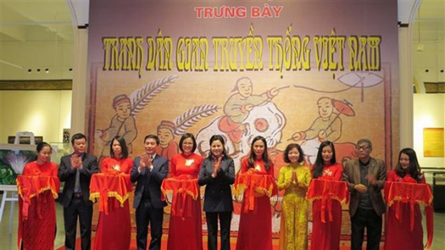 Folk paintings displayed in Hai Phong